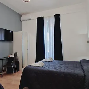 2* Oda ve Kahvaltı Piumith